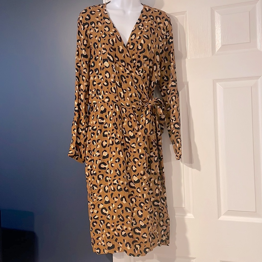 H&M leopard midi wrap dress